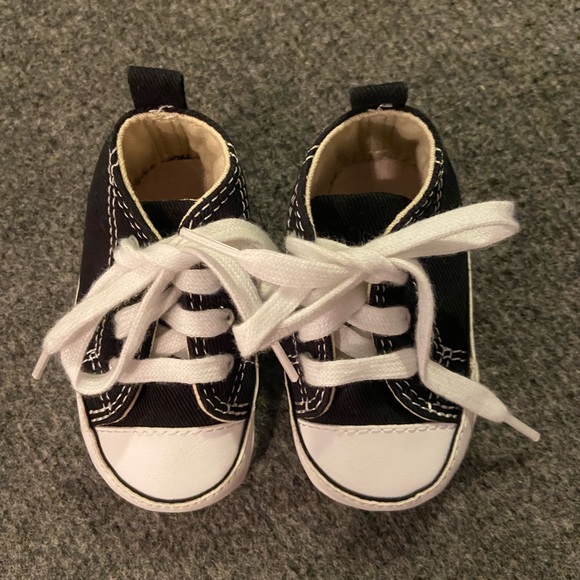 Baby converse - Picture 1 of 2